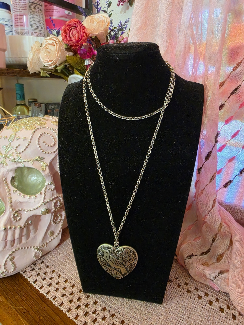 Vintage Silver Heart Pendant Necklace - Women Jewelry
